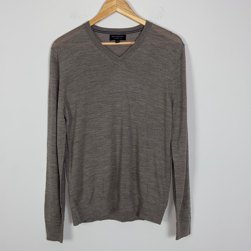 Banana Republic l Merino Wool V Neck Sweater Size Small